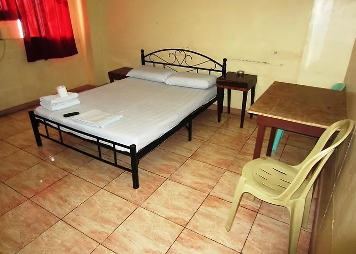 C Est La Vie Hotel 2*