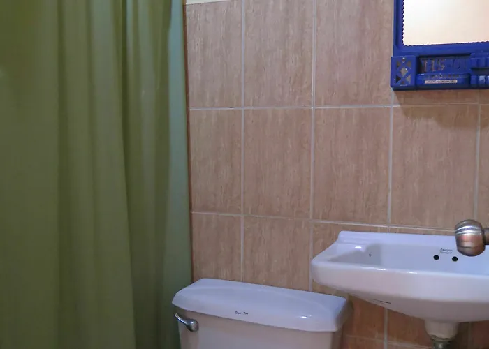C Est La Vie Hotel 2*