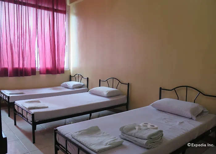 C Est La Vie Hotel 2*