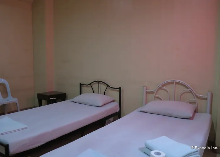 Hotel C Est La Vie 2*